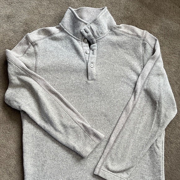 Van Heusen Flex Men's 1/4 Button Pullover Heather Grey Fleece - Picture 2 of 4